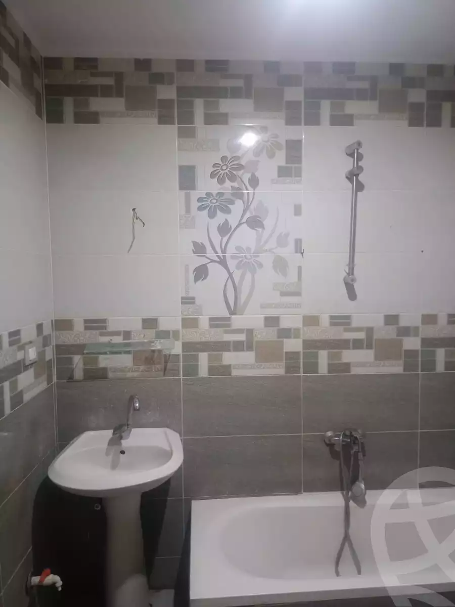 https://aqarmap.com.eg/en/listing/5929451-for-rent-cairo-helwan-hadayek-helwan-el-eshrein-st