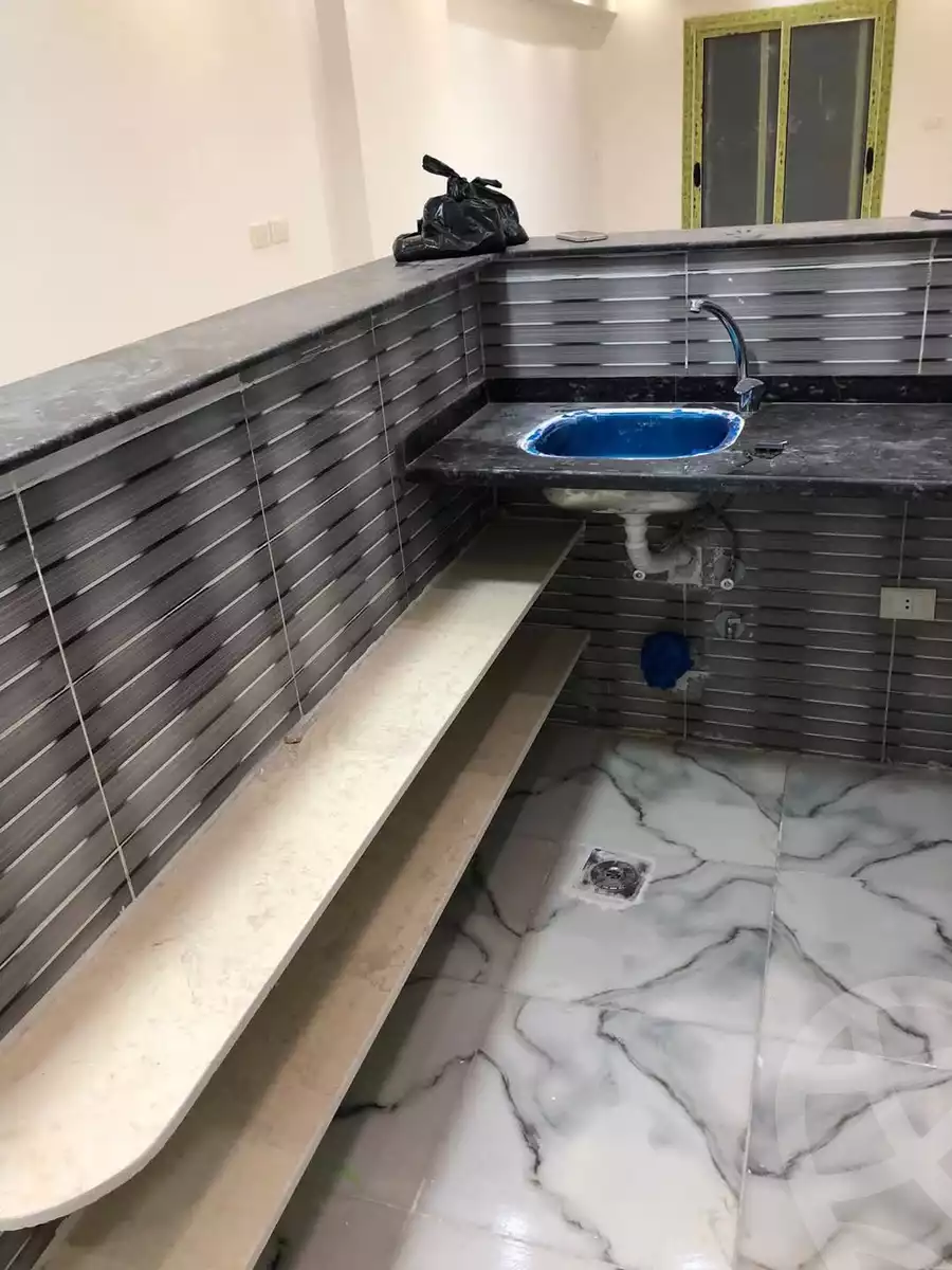 https://aqarmap.com.eg/en/listing/5930867-for-rent-alexandria-l-jmy-el-kilo-21