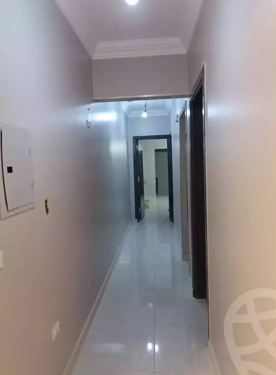 https://aqarmap.com.eg/ar/listing/5933017-for-rent-cairo-mokattam-compounds-kmbwnd-rwyl-jrdnz