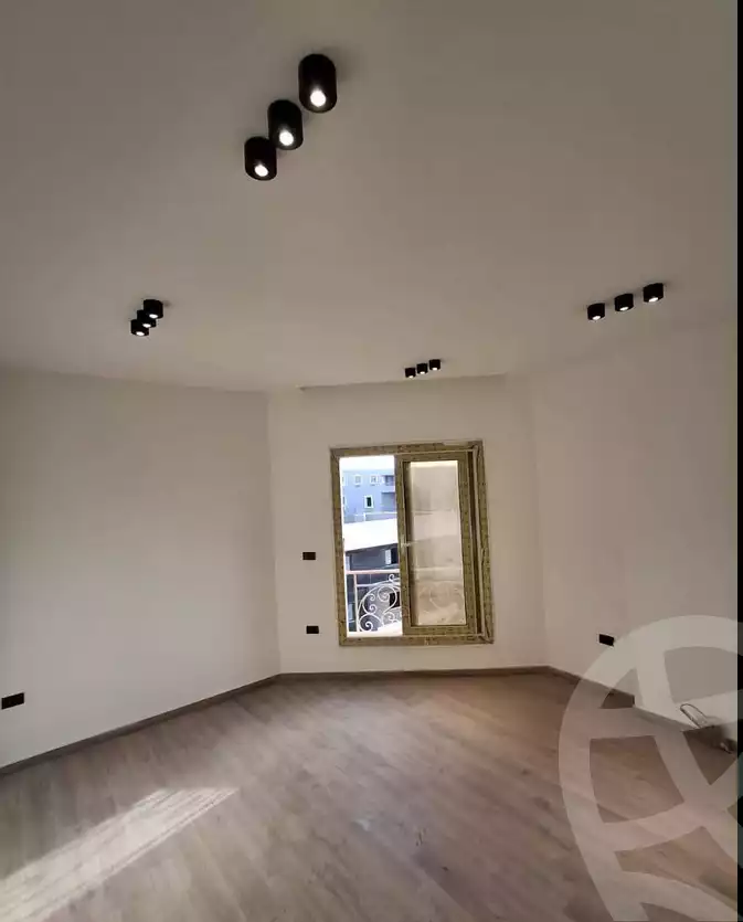 https://aqarmap.com.eg/en/listing/5933694-for-sale-cairo-mokattam-el-hadabah-el-wosta-compounds-dyar-city-3-compound
