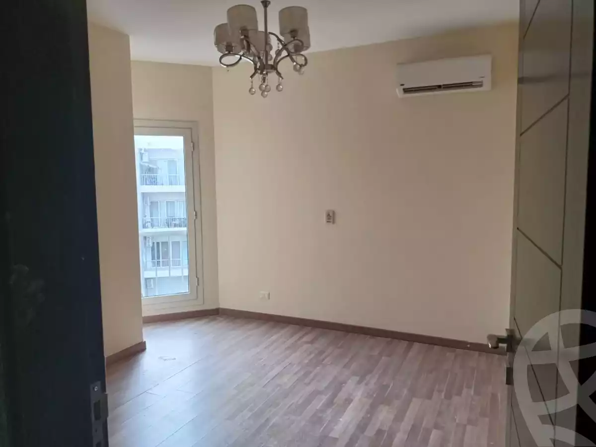 https://aqarmap.com.eg/en/listing/5934677-for-sale-cairo-el-sheikh-zayed-city-compounds-dh-drys