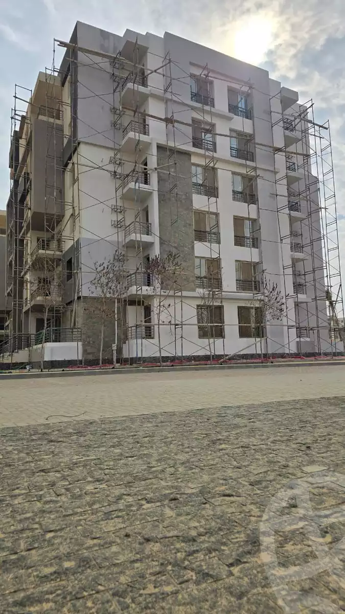 https://aqarmap.com.eg/en/listing/5935426-for-sale-cairo-el-sheikh-zayed-city-lshykh-zyd-ljdyd-west-view-residence-hdp