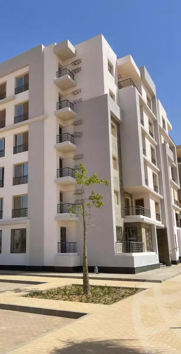 https://aqarmap.com.eg/en/listing/5935436-for-sale-cairo-el-sheikh-zayed-city-lshykh-zyd-ljdyd-west-view-residence-hdp