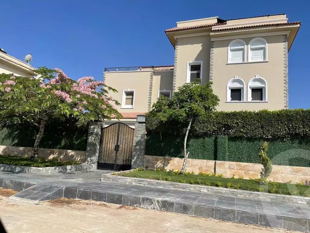 https://aqarmap.com.eg/en/listing/5936036-for-sale-cairo-el-sheikh-zayed-city-alex-cairo-desert-road-kmbwnd-fy-tryq-skndry-lshrwy