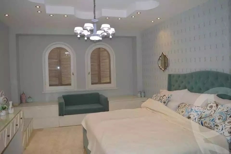 https://aqarmap.com.eg/en/listing/5936036-for-sale-cairo-el-sheikh-zayed-city-alex-cairo-desert-road-kmbwnd-fy-tryq-skndry-lshrwy
