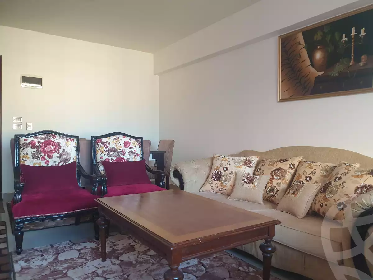 https://aqarmap.com.eg/ar/listing/5937597-for-rent-alexandria-bolekly-wnjdt