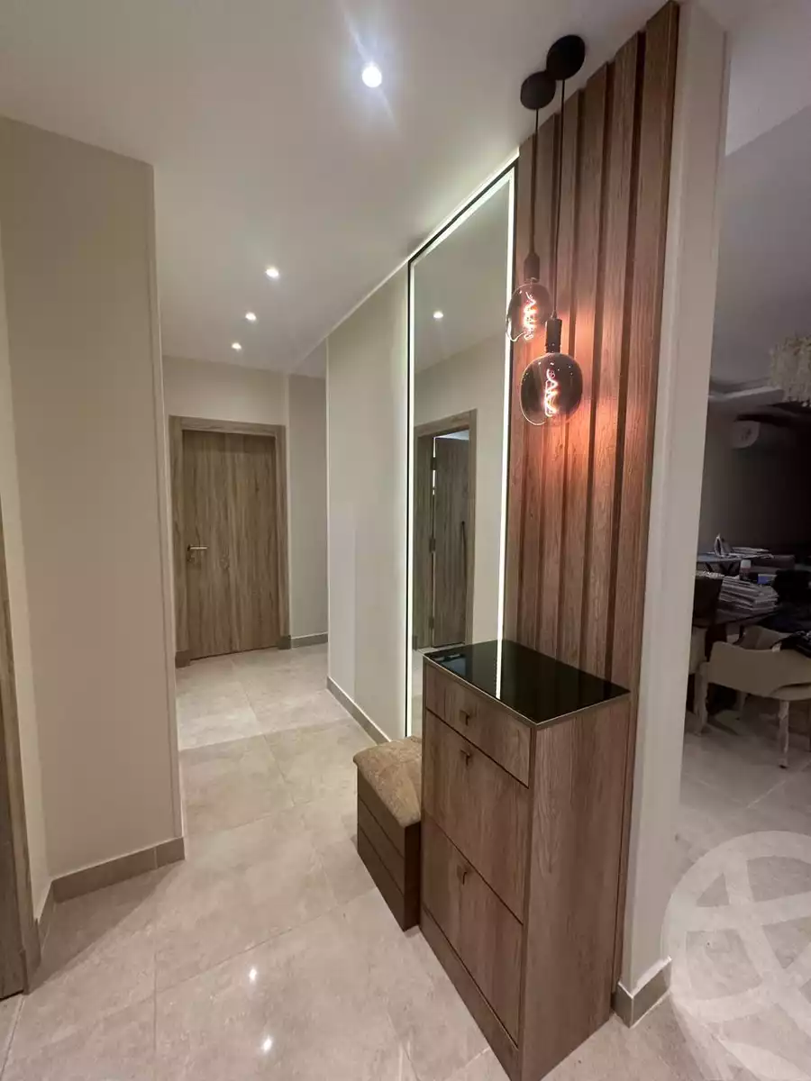 https://aqarmap.com.eg/en/listing/5937747-for-sale-cairo-new-cairo-compounds-fifth-square