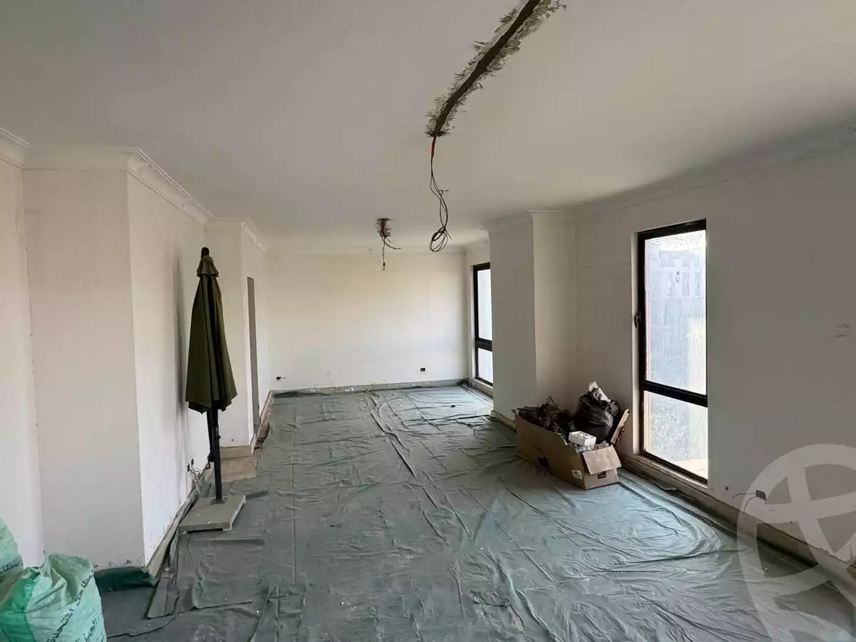 https://aqarmap.com.eg/en/listing/5939668-for-sale-cairo-el-sheikh-zayed-city-compounds-kmbwnd-wyst-twn-swdyk