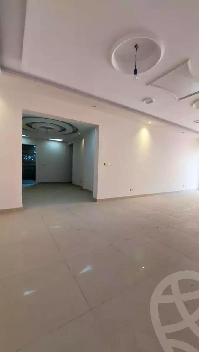 https://aqarmap.com.eg/ar/listing/5940013-for-rent-alexandria-moharram-bey-kanal-al-mahmoudeya-al-bahri-st