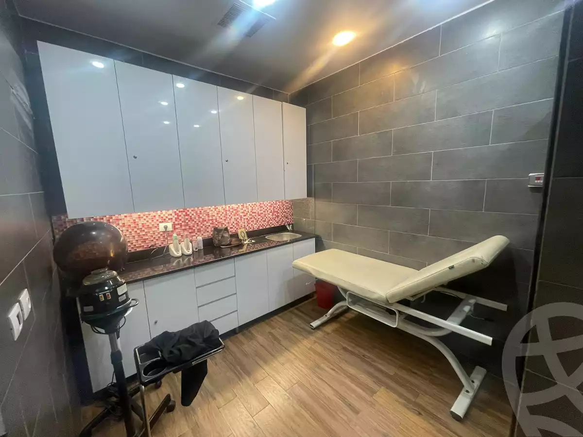https://aqarmap.com.eg/en/listing/5940902-for-sale-cairo-el-sheikh-zayed-city-compounds-beverly-hills