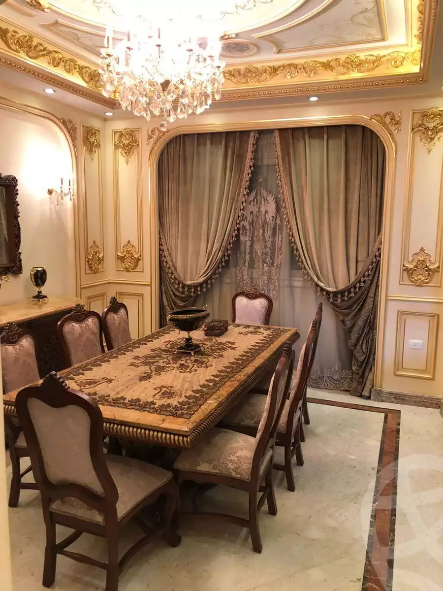 https://aqarmap.com.eg/ar/listing/5947575-for-sale-cairo-el-sheikh-zayed-city-compounds-royal-city