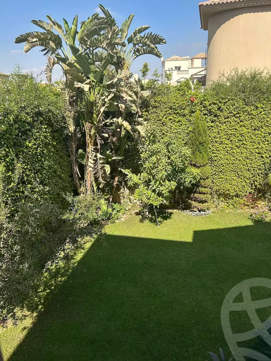 https://aqarmap.com.eg/ar/listing/5947575-for-sale-cairo-el-sheikh-zayed-city-compounds-royal-city