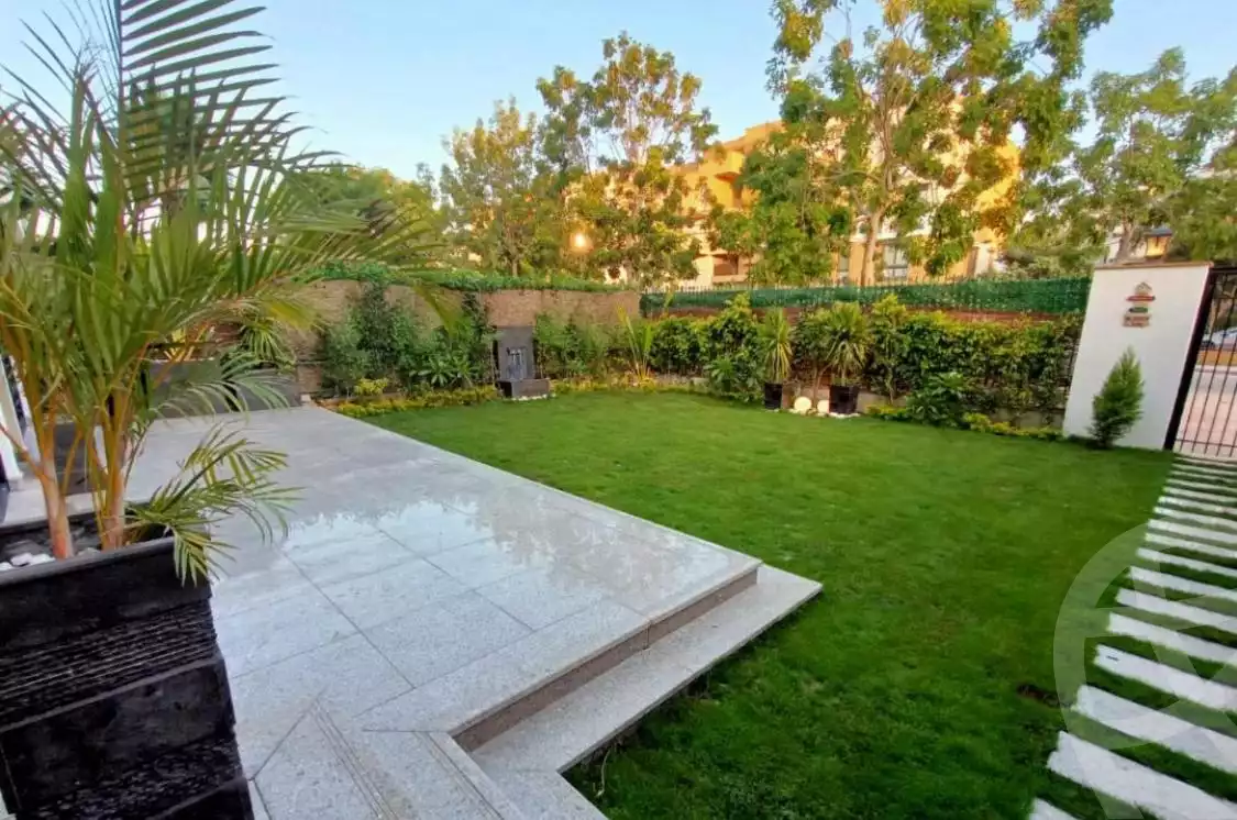 https://aqarmap.com.eg/en/listing/5950644-for-sale-cairo-el-sheikh-zayed-city-compounds-kmbwnd-wyst-twn-swdyk
