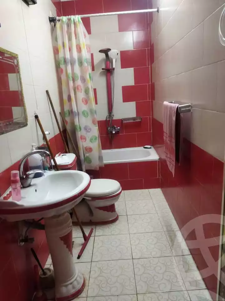 https://aqarmap.com.eg/ar/listing/5952940-for-sale-cairo-el-zawiya-el-hamra-algeria-st