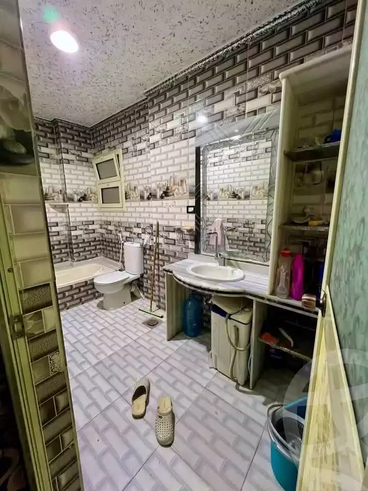 https://aqarmap.com.eg/en/listing/5953028-for-sale-alexandria-l-jmy-lbytsh-el-hay-st