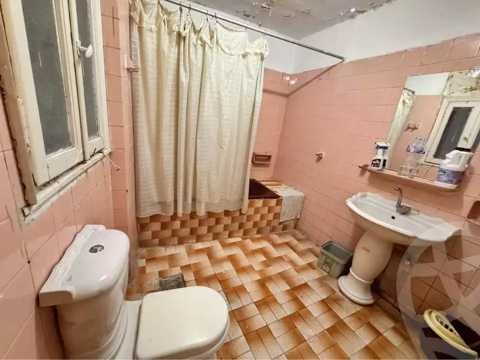 https://aqarmap.com.eg/ar/listing/5953908-for-sale-alexandria-miami-khld-bn-lwlyd