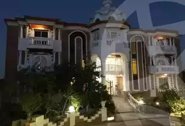 https://aqarmap.com.eg/ar/listing/5954822-for-sale-cairo-el-maadi-sarayat-el-maadi-street-18