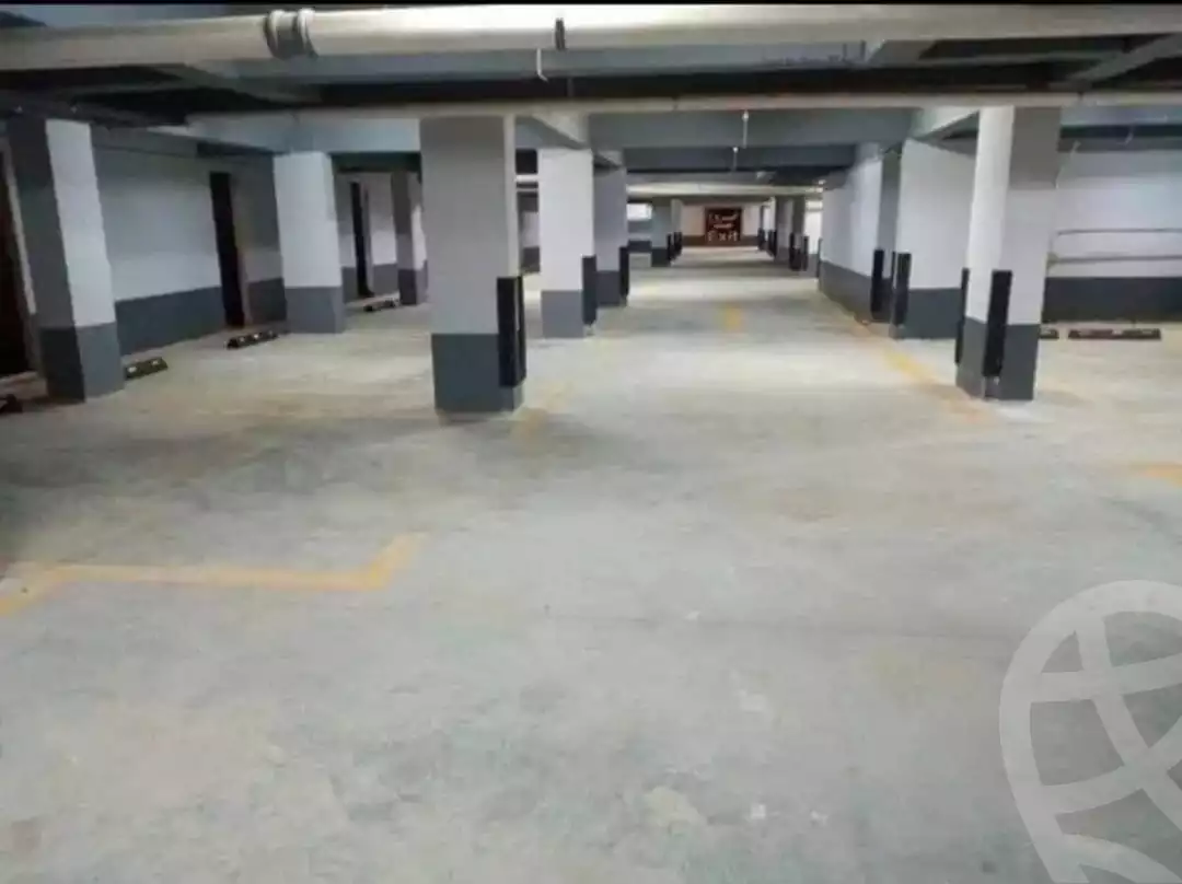 https://aqarmap.com.eg/en/listing/5956213-for-sale-cairo-new-cairo-compounds-moon-valley