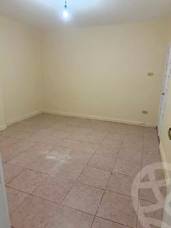 https://aqarmap.com.eg/ar/listing/5956879-for-sale-cairo-mokattam-lhdb-l-ly-shareaa-9