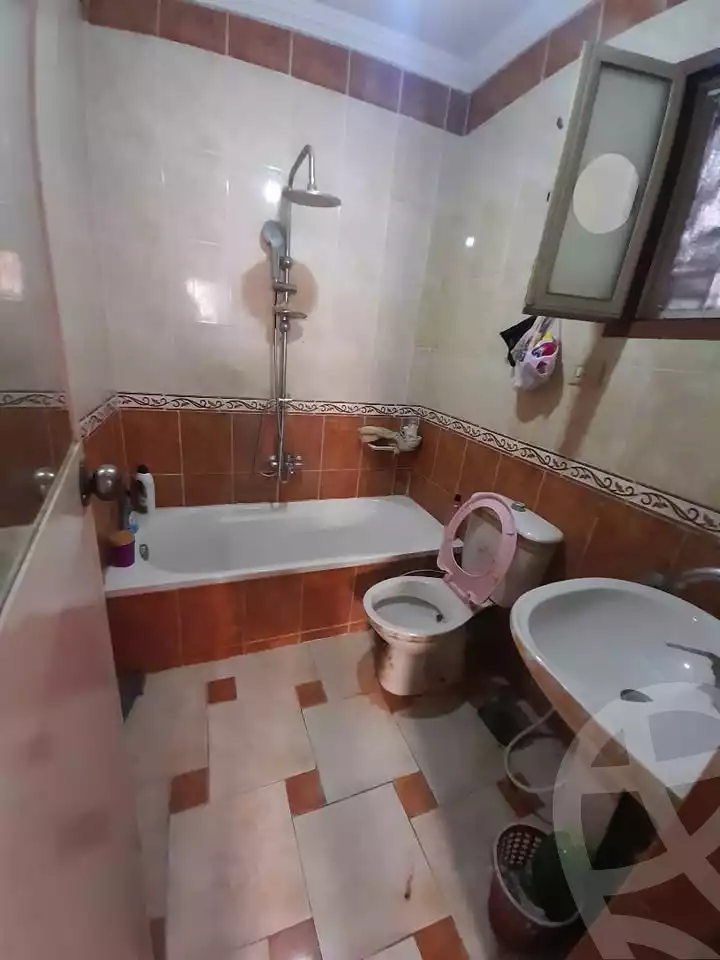 https://aqarmap.com.eg/en/listing/5961940-for-sale-alexandria-bakoos-cinema-layla-st