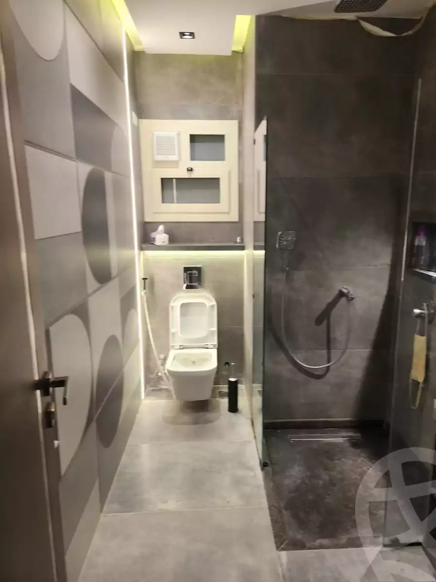 https://aqarmap.com.eg/en/listing/5963140-for-sale-cairo-el-sheikh-zayed-city-compounds-el-khamayel