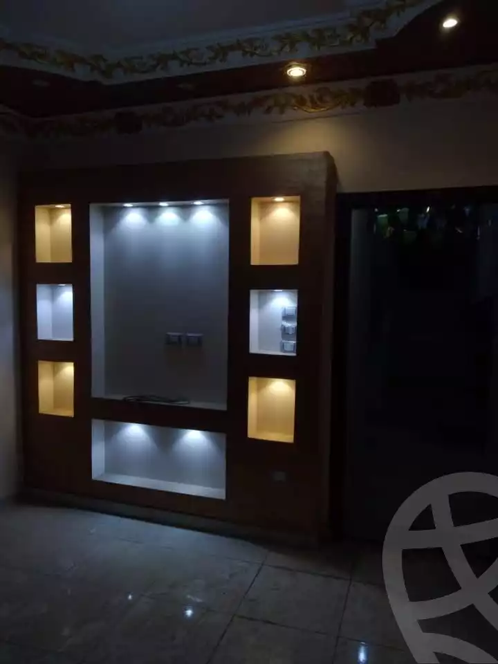 https://aqarmap.com.eg/ar/listing/5963440-for-sale-cairo-helwan-mohamed-sayed-ahmed-st
