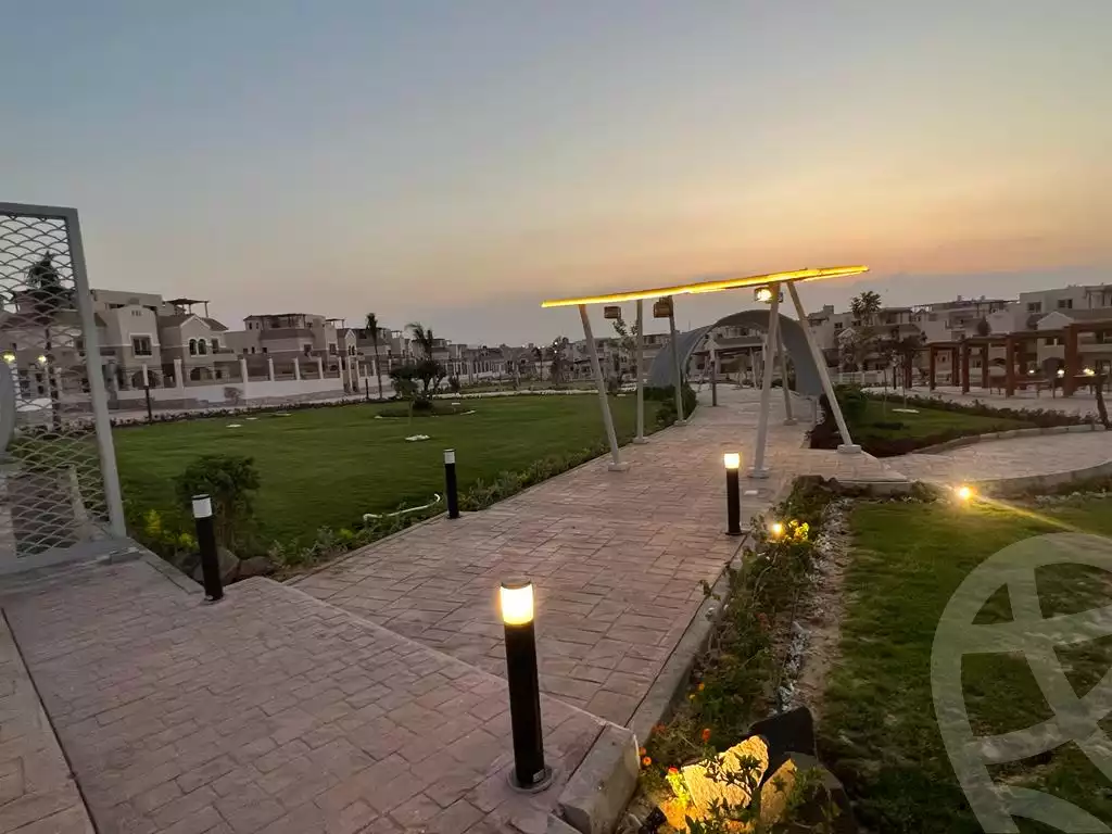 https://aqarmap.com.eg/ar/listing/5967700-for-sale-cairo-el-sheikh-zayed-city-compounds-el-khamayel