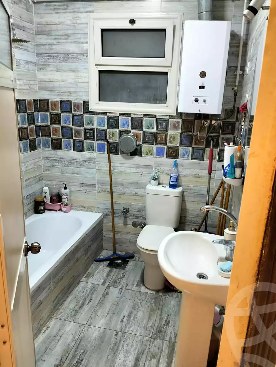 https://aqarmap.com.eg/en/listing/5970017-for-sale-cairo-helwan-kwrnysh-hlwn