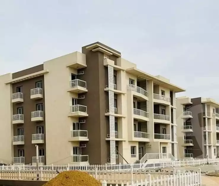 https://aqarmap.com.eg/en/listing/5970784-for-sale-cairo-el-sheikh-zayed-city-compounds-el-khamayel