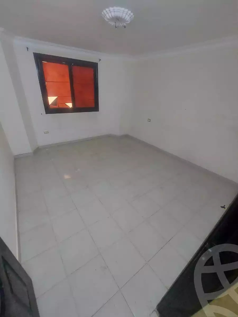 https://aqarmap.com.eg/en/listing/5972995-for-sale-cairo-helwan-helwan-el-sharkeya-mostafa-safwat-st