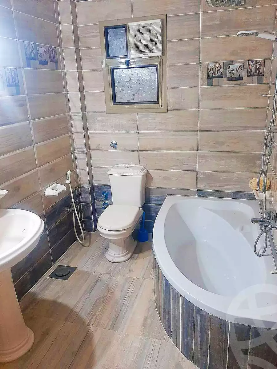 https://aqarmap.com.eg/en/listing/5973152-for-sale-alexandria-ganaklis-el-arwam-church-st