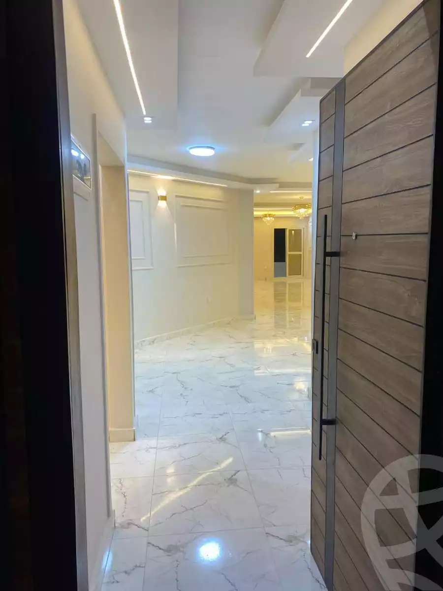 https://aqarmap.com.eg/en/listing/5973307-for-sale-cairo-helwan-helwan-el-sharkeya-mostafa-safwat-st