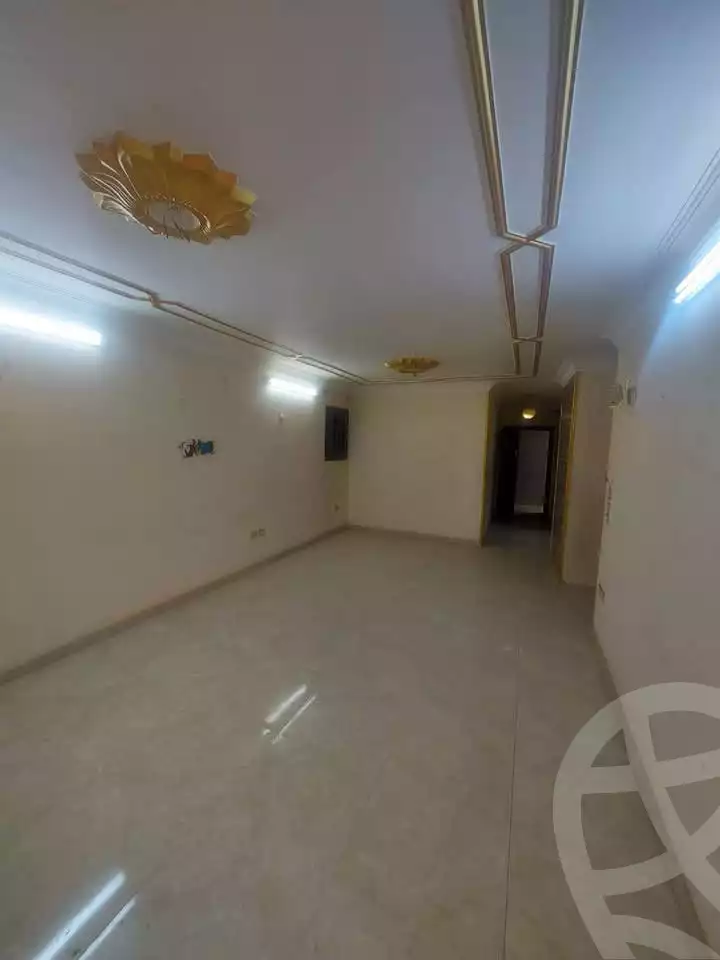 https://aqarmap.com.eg/en/listing/5973967-for-sale-cairo-helwan-helwan-el-sharkeya-mostafa-safwat-st