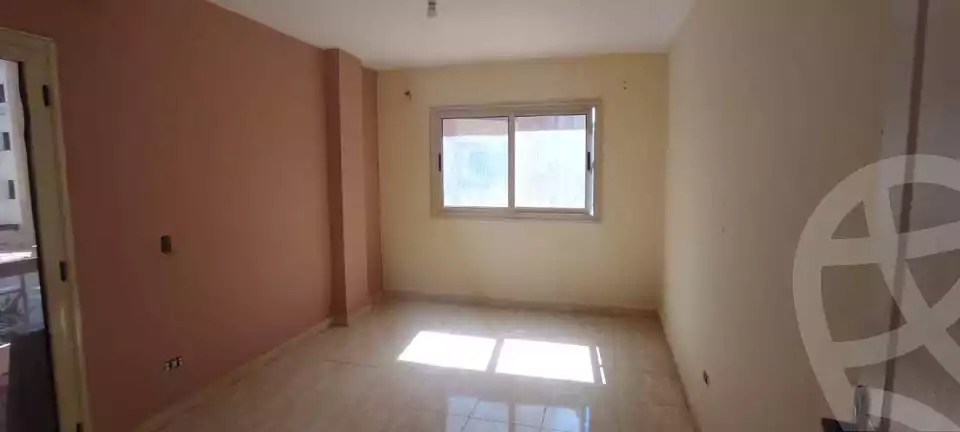 https://aqarmap.com.eg/ar/listing/5975103-for-rent-cairo-mokattam-compounds-kmbwnd-jwldn-jyts