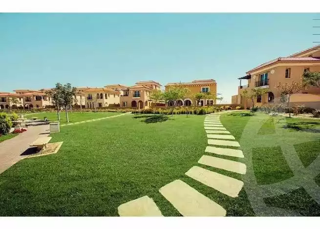 https://aqarmap.com.eg/ar/listing/5980805-for-sale-cairo-new-cairo-compounds-hyde-park-centre-ville-hyde-park