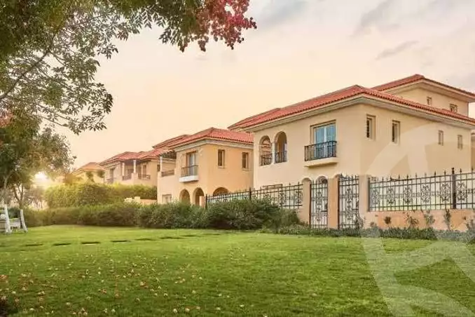 https://aqarmap.com.eg/ar/listing/5980805-for-sale-cairo-new-cairo-compounds-hyde-park-centre-ville-hyde-park