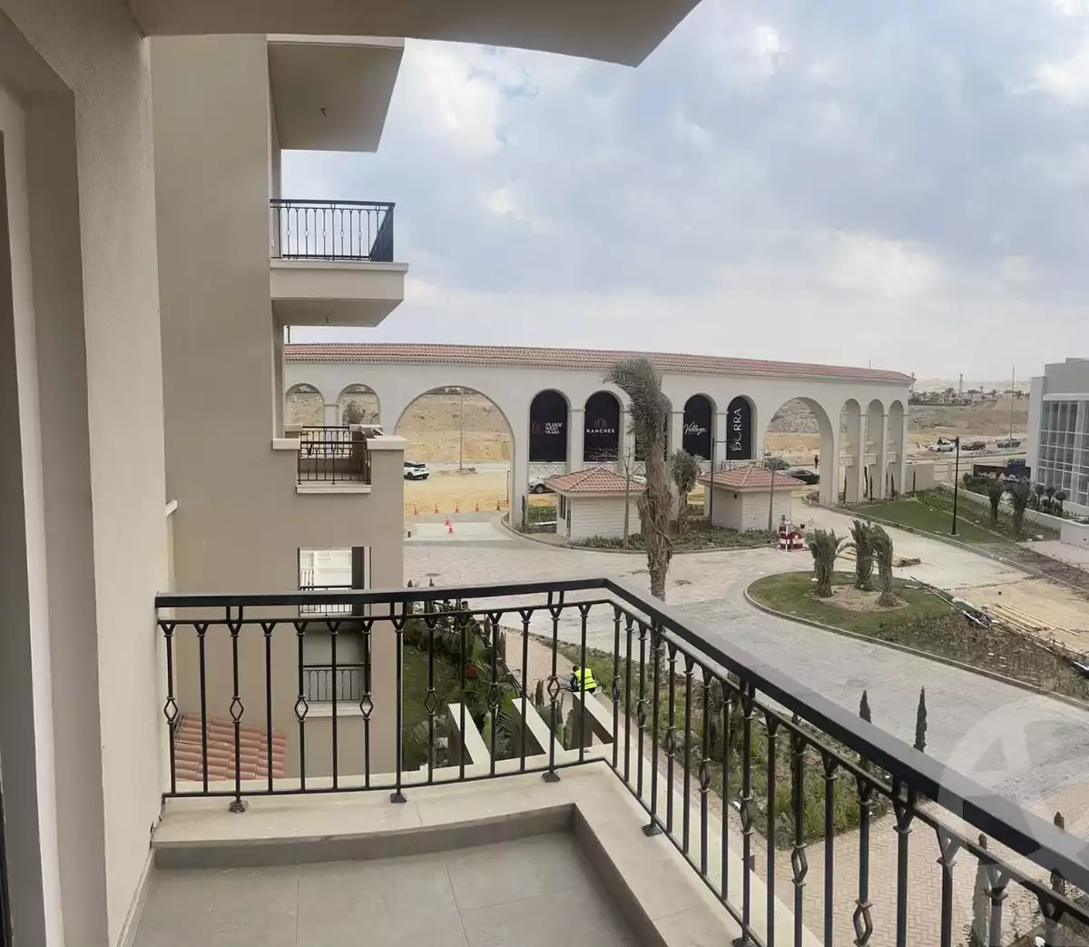 https://aqarmap.com.eg/en/listing/5981062-for-sale-cairo-el-sheikh-zayed-city-compounds-kmbwnd-fyldj-wyst-dr-llttwyr