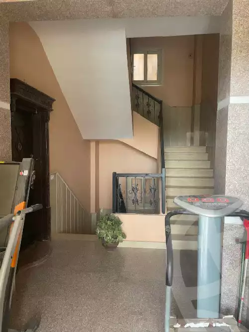 https://aqarmap.com.eg/en/listing/5982024-for-sale-cairo-new-cairo-sharq-el-akadamiya-mohammad-othman-st