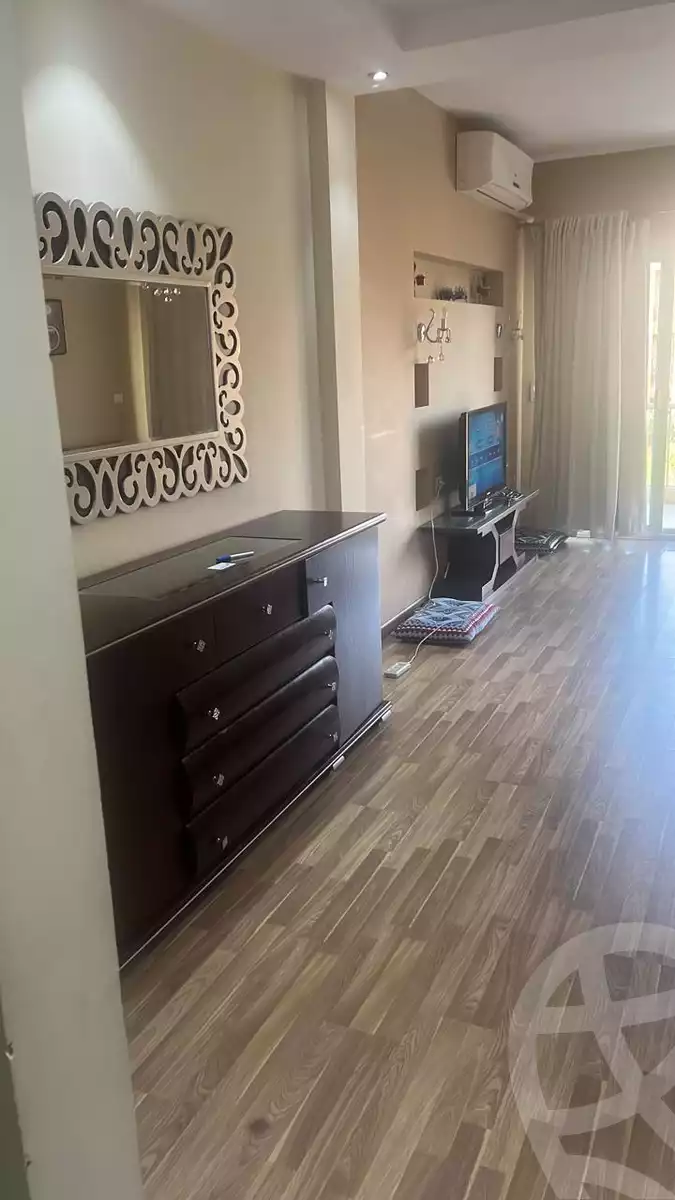 https://aqarmap.com.eg/en/listing/5988500-for-sale-cairo-el-sheikh-zayed-city-compounds-dh-drys