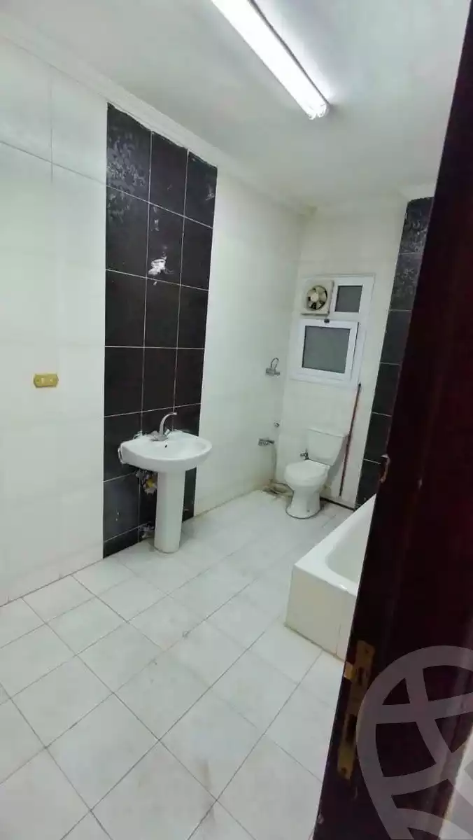 https://aqarmap.com.eg/ar/listing/5995835-for-rent-cairo-helwan-el-ezba-el-qebliah-ragheb-st