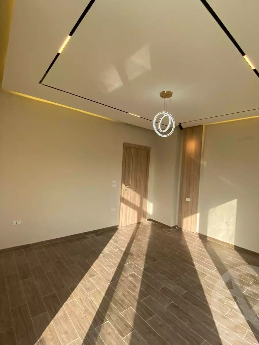 https://aqarmap.com.eg/en/listing/5998945-for-sale-cairo-el-sheikh-zayed-city-compounds-zayed-regency
