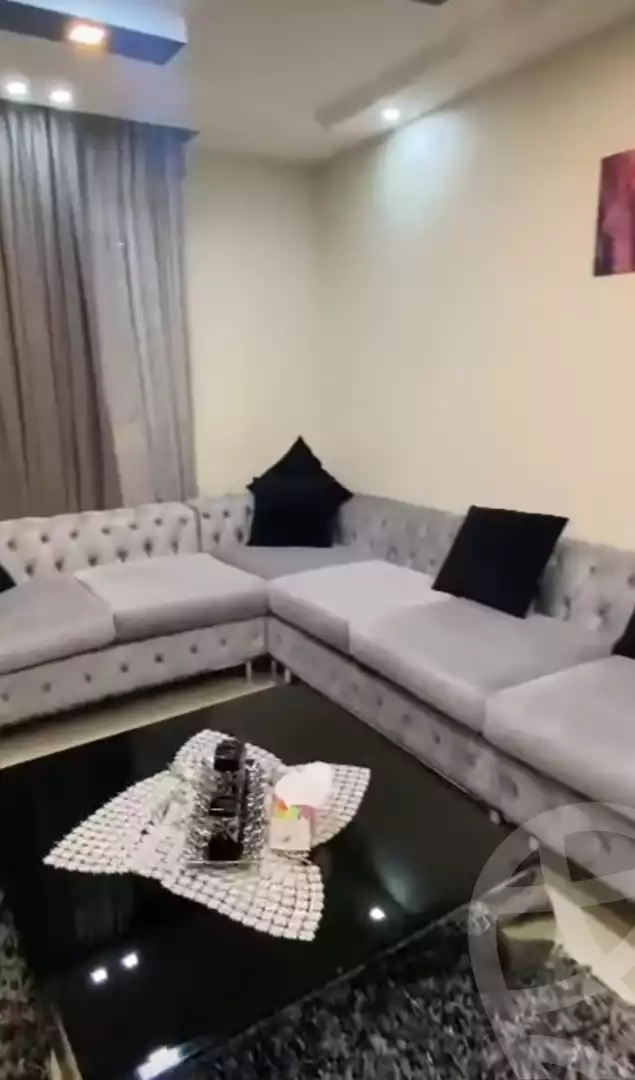 https://aqarmap.com.eg/en/listing/6001030-for-sale-cairo-mokattam-el-hadabah-el-wosta-el-mantaqa-el-khamsa