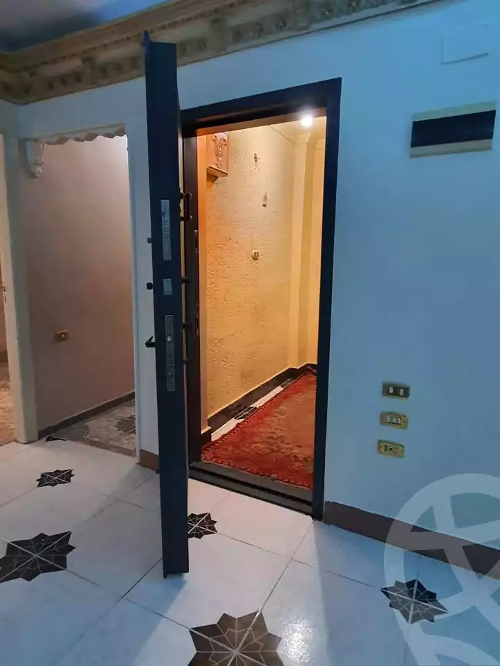 https://aqarmap.com.eg/ar/listing/6003475-for-sale-alexandria-moharram-bey-tryq-qn-lswys