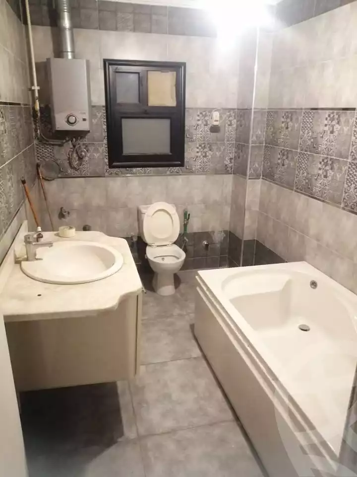 https://aqarmap.com.eg/en/listing/6005748-for-sale-cairo-mokattam-lhdb-l-ly-el-naforah-square