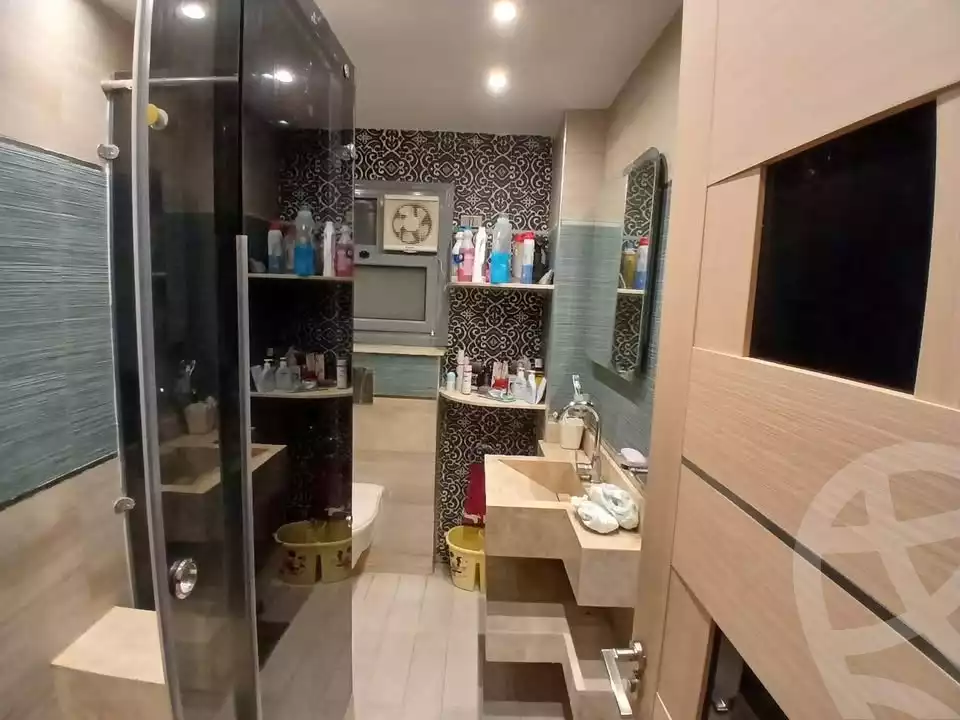 https://aqarmap.com.eg/en/listing/6007187-for-sale-cairo-mokattam-compounds-kmbwnd-jwldn-jyts