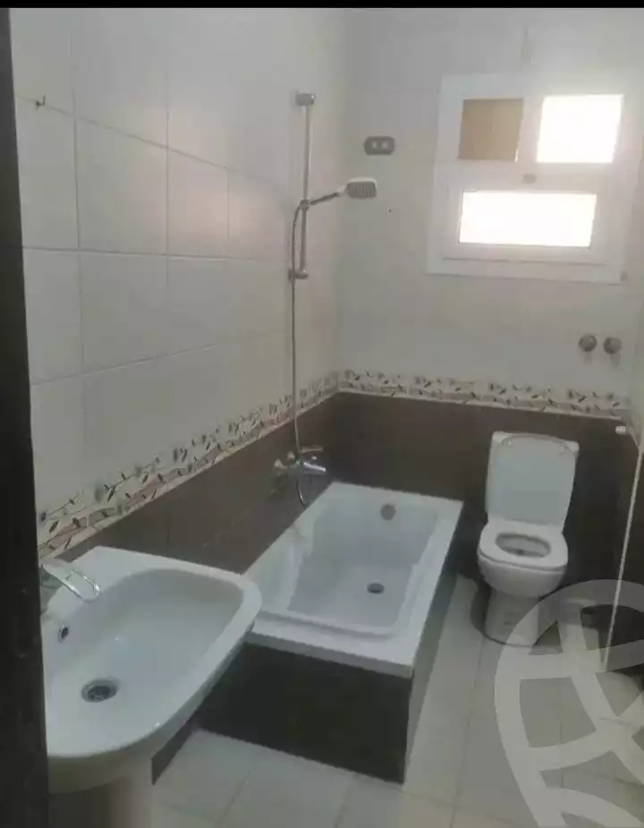 https://aqarmap.com.eg/ar/listing/6007739-for-rent-cairo-mokattam-lhdb-l-ly