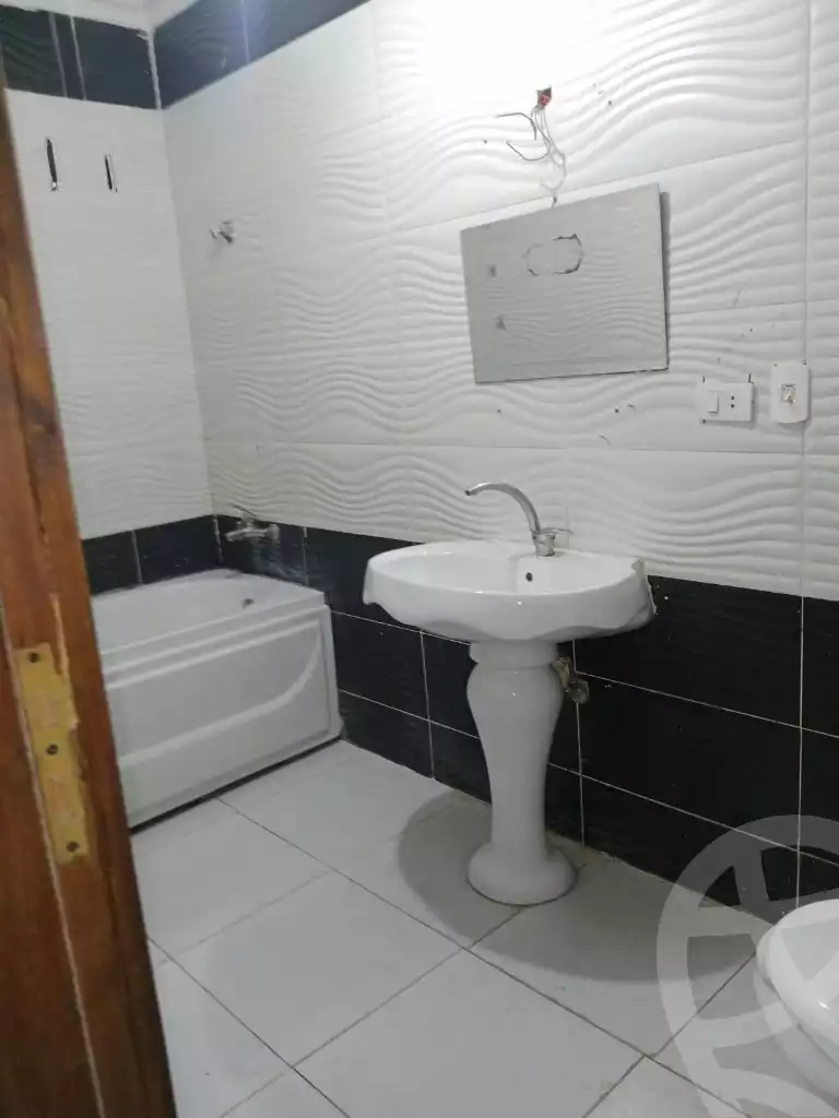 https://aqarmap.com.eg/ar/listing/6015567-for-sale-cairo-helwan-helwan-el-sharkeya-ismael-kamel-st
