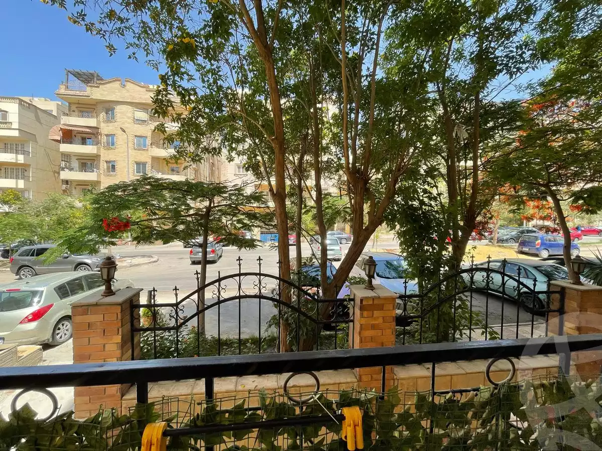 https://aqarmap.com.eg/en/listing/6016523-for-sale-cairo-new-cairo-compounds-jyd