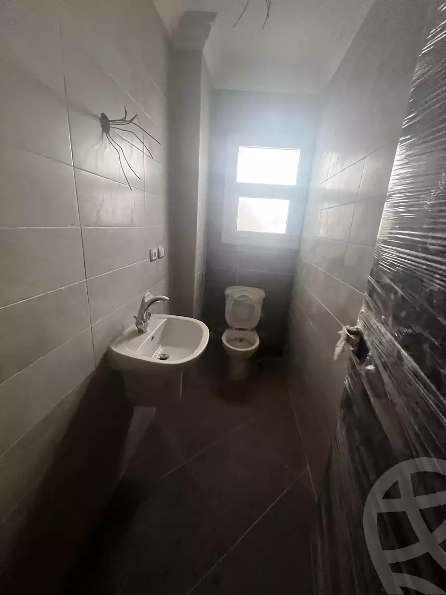 https://aqarmap.com.eg/en/listing/6016523-for-sale-cairo-new-cairo-compounds-jyd