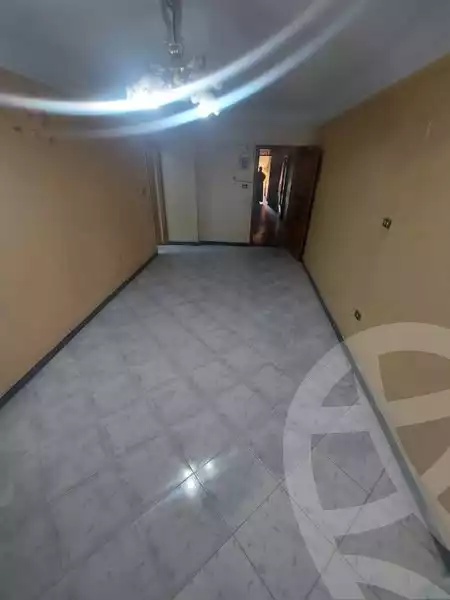 https://aqarmap.com.eg/en/listing/6016647-for-rent-cairo-helwan-helwan-el-sharkeya-heidar-st